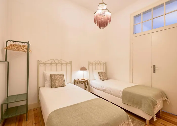Spacious Apartment In The Perfect Lisbon Location, By Timecooler