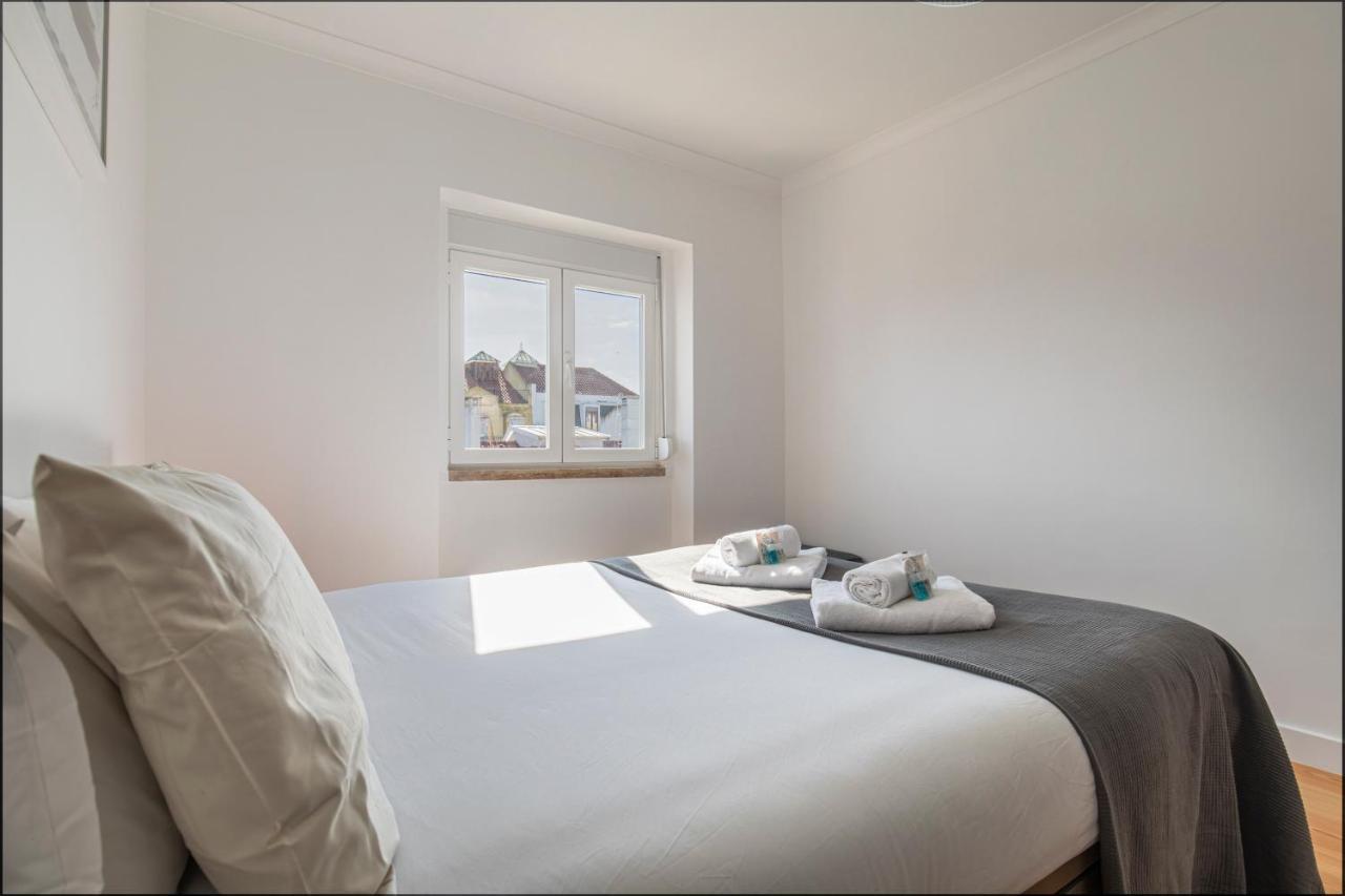 Apartment Lovelystay - Sunny 1bdr W/terrace Lisbon