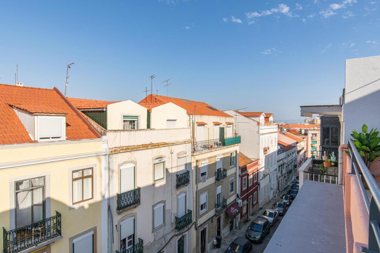 Apartment Lovelystay - Sunny 1bdr W/terrace Lisbon