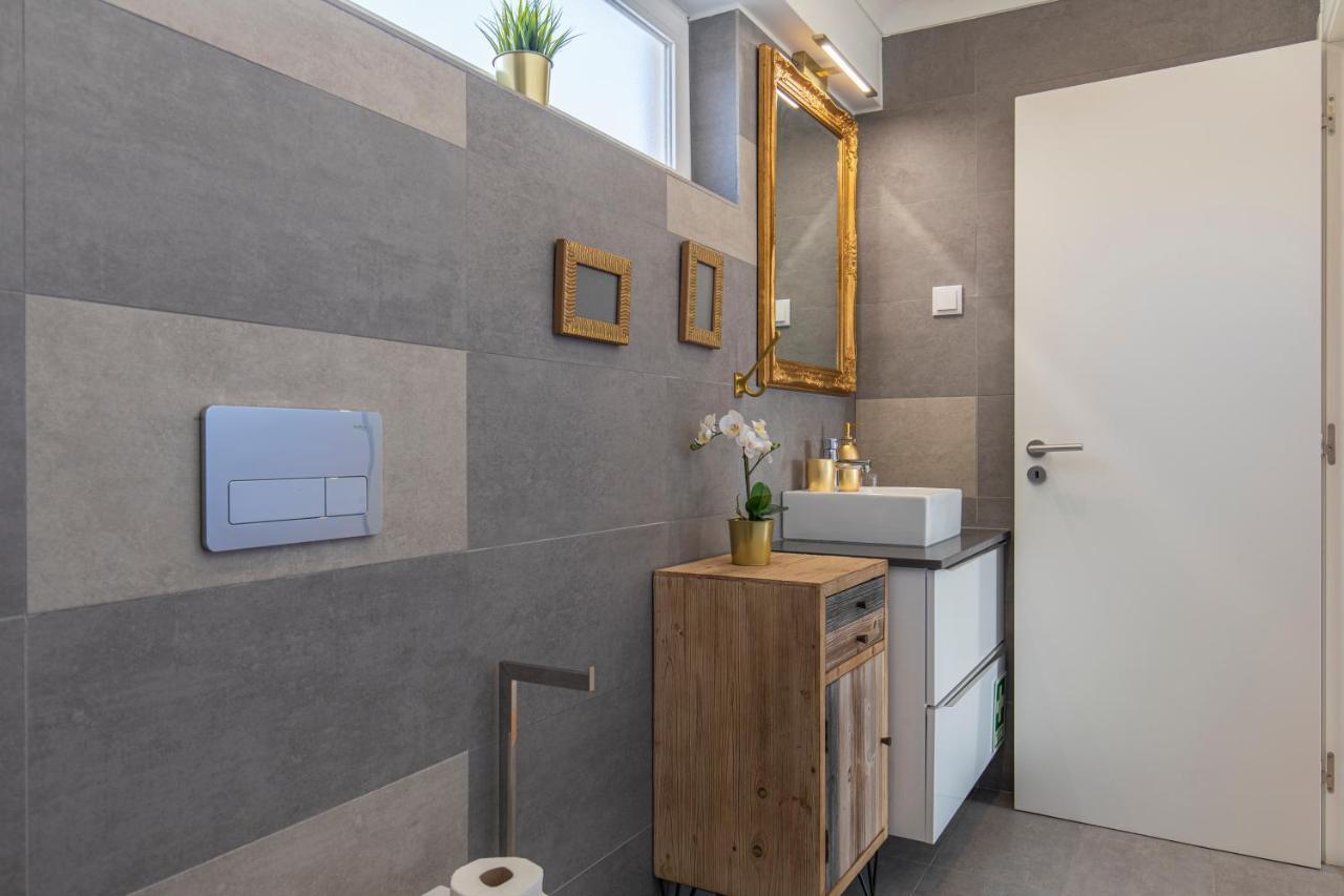 Apartment Lovelystay - Sunny 1bdr W/terrace Lisbon
