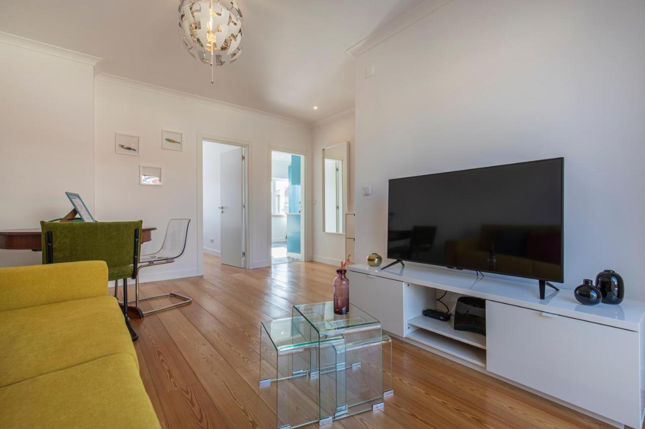 Lovelystay - Sunny 1bdr W/terrace Lisbon