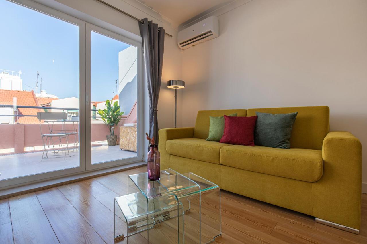 Lovelystay - Sunny 1bdr W/terrace Apartment *