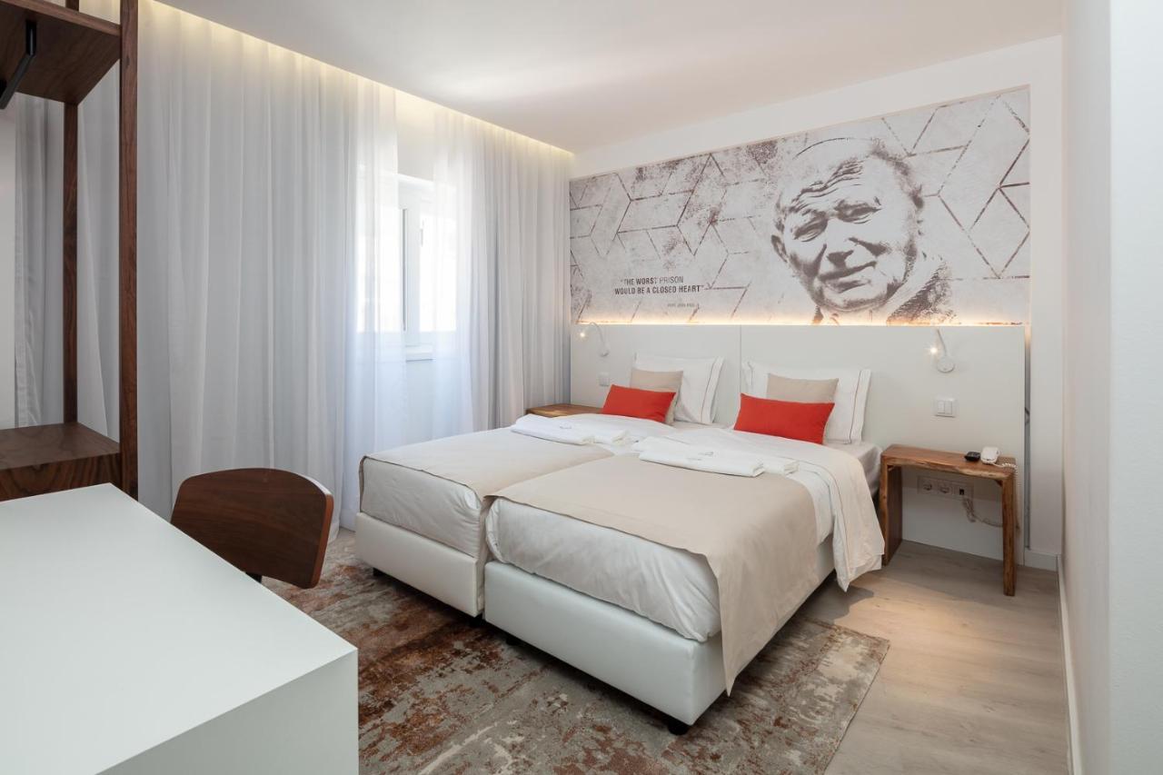 Hotel The Icons
