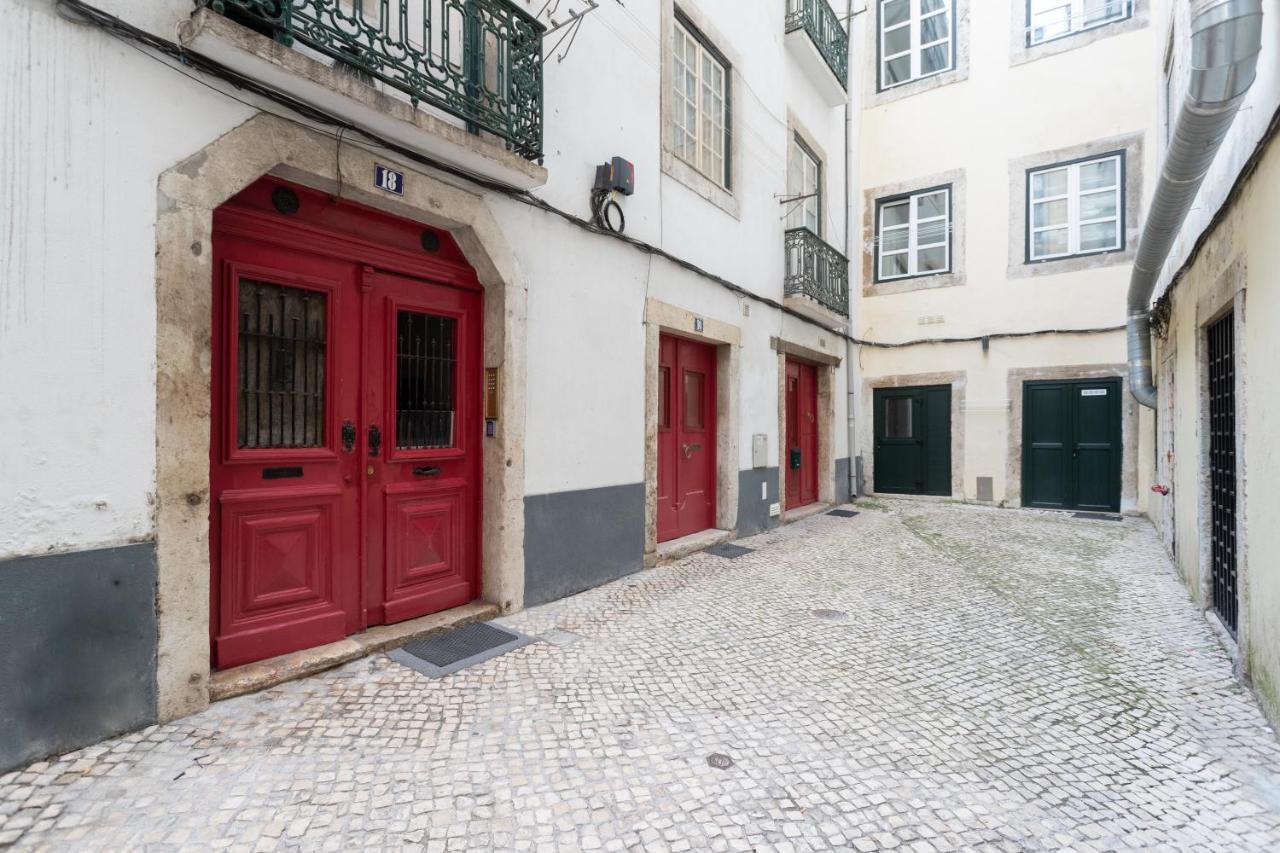 Le Flat | Cais Do Sodre Apartment Lisbon