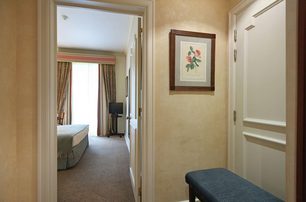 As Janelas Verdes - Heritage Collection - Riverside 4*