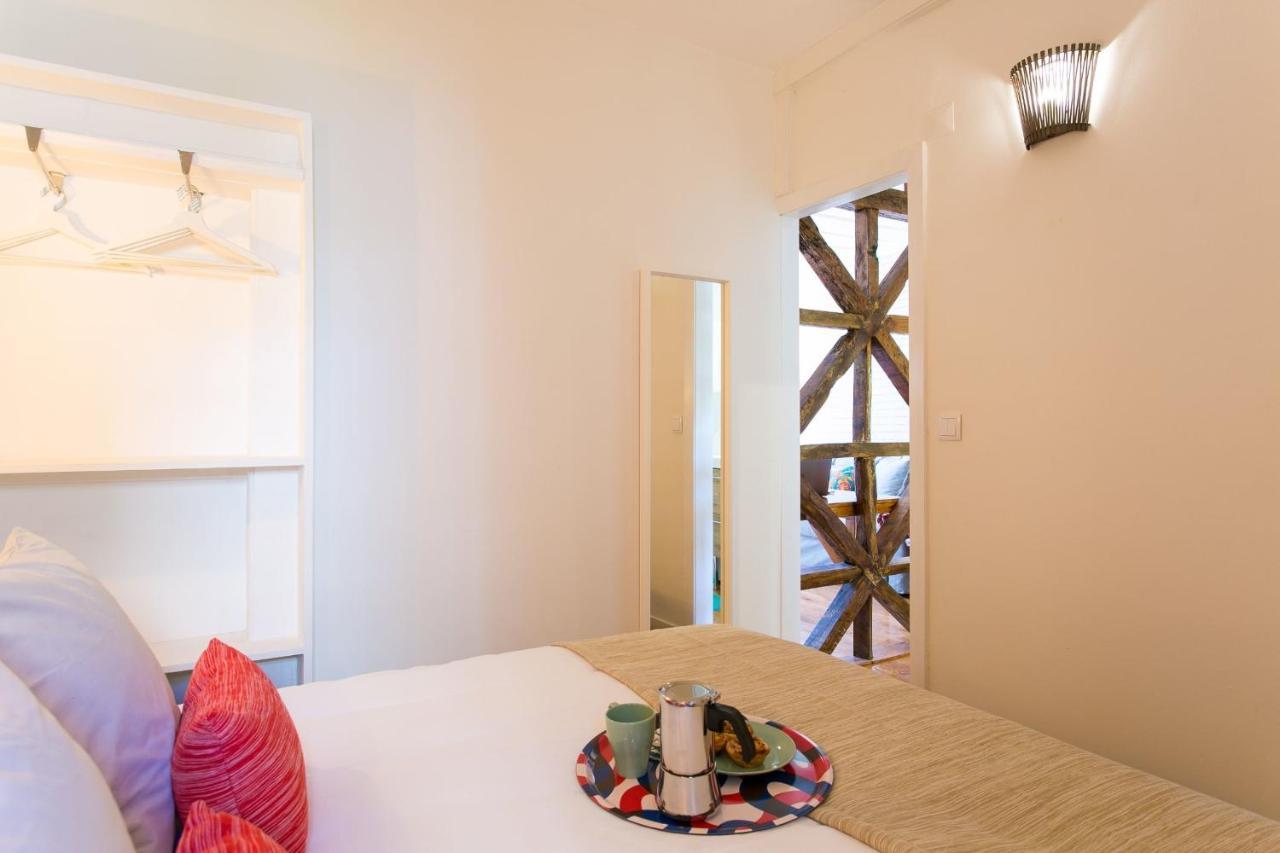Sunlit Photographers 1bedroom In Alcantara * Lisbon