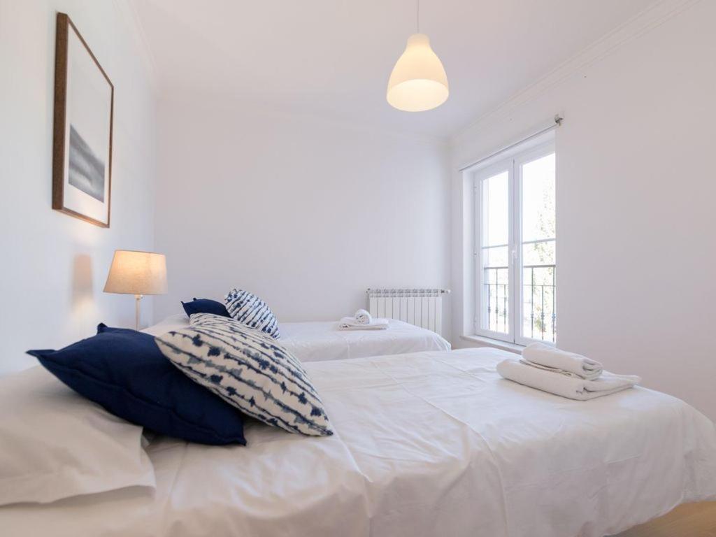 Garidas Titanio - Modern And Spacious 5 Bedroom For 10 - Private Gated Pool Villa Lisbon