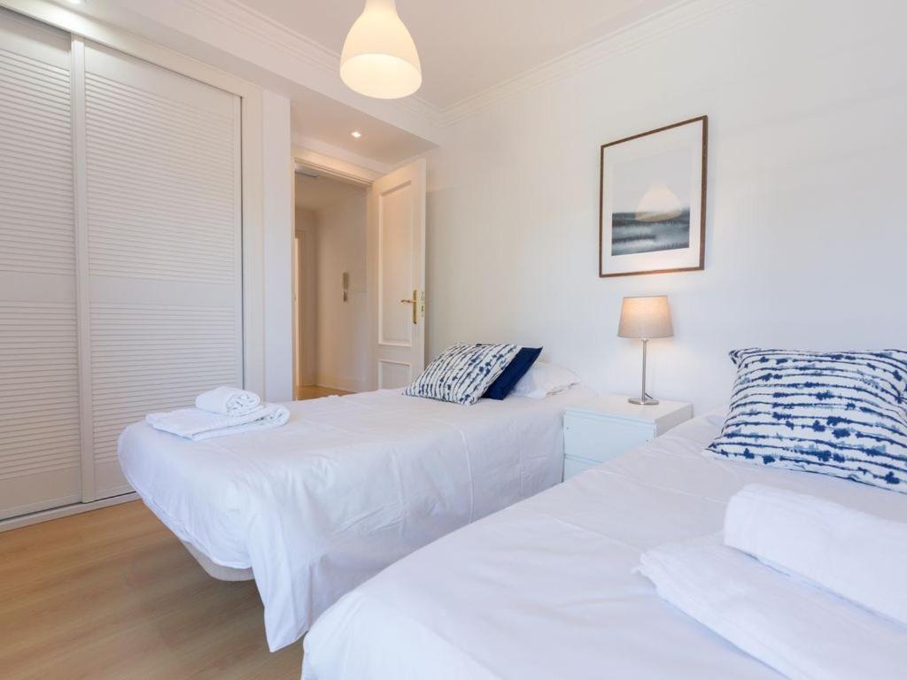 Villa Garidas Titanio - Modern And Spacious 5 Bedroom For 10 - Private Gated Pool *
