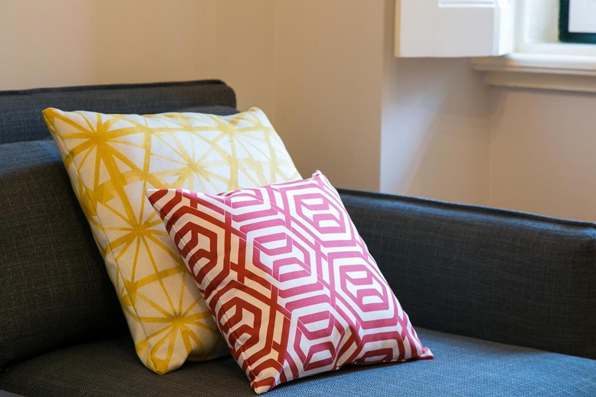Lovelystay - Cozy 3bdr In Estrela Apartment Lisbon