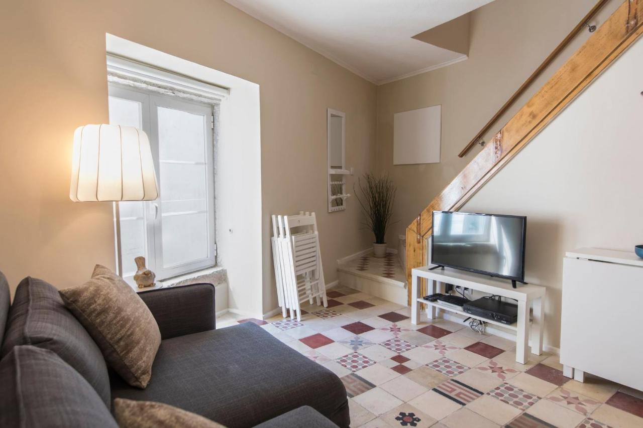 Terrace & River View In Alfama Apartment Lisbon