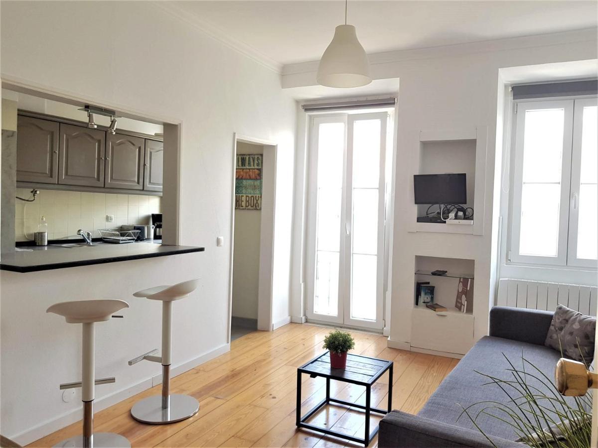 Lazaro Flat Apartment