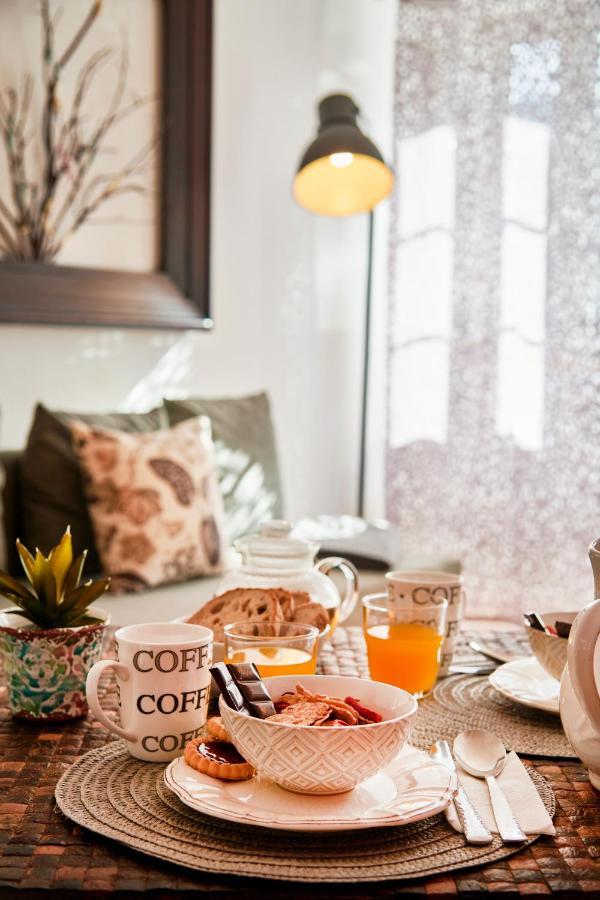 Renovated Charming Apartment, By Timecooler Apartment