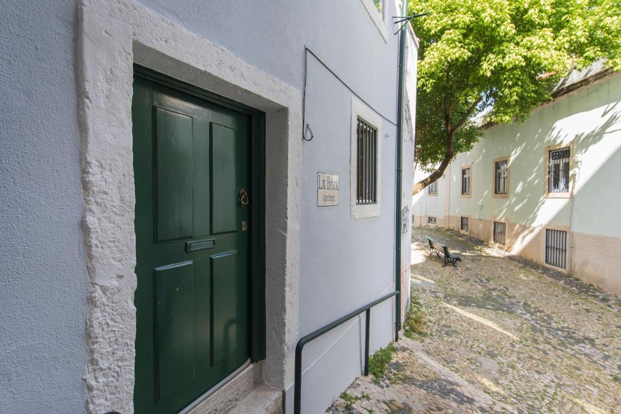 Terrace & River View In Alfama Lisbon