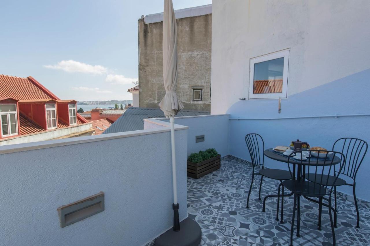 Terrace & River View In Alfama * Lisbon