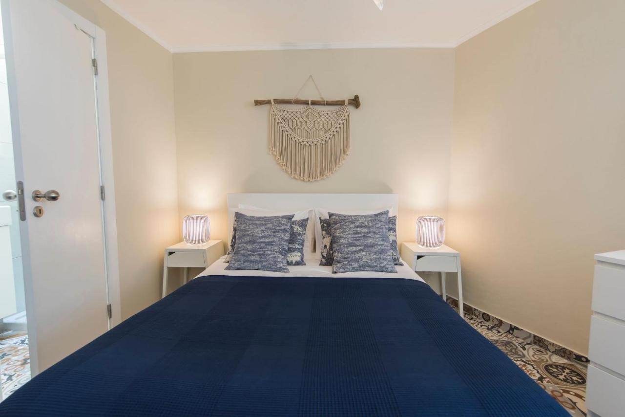 Apartment Terrace & River View In Alfama Lisbon
