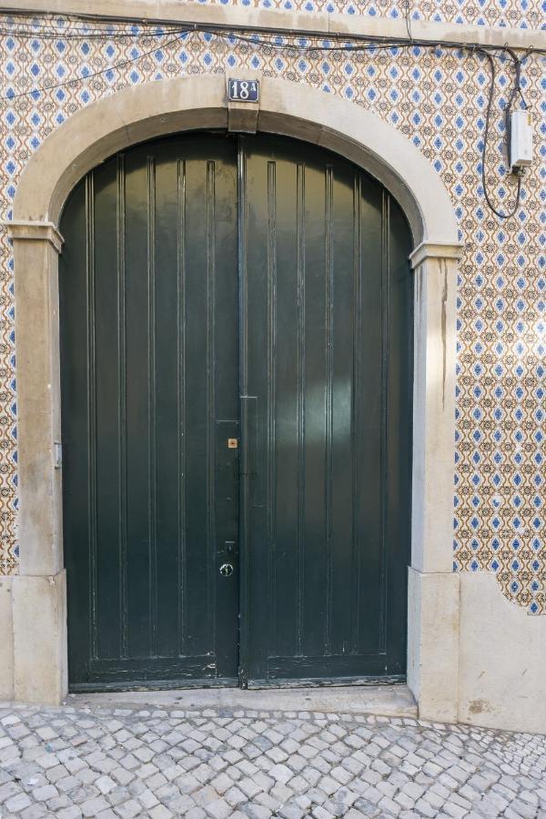Large & Relaxing Loft In Alfama Apartment Lisbon