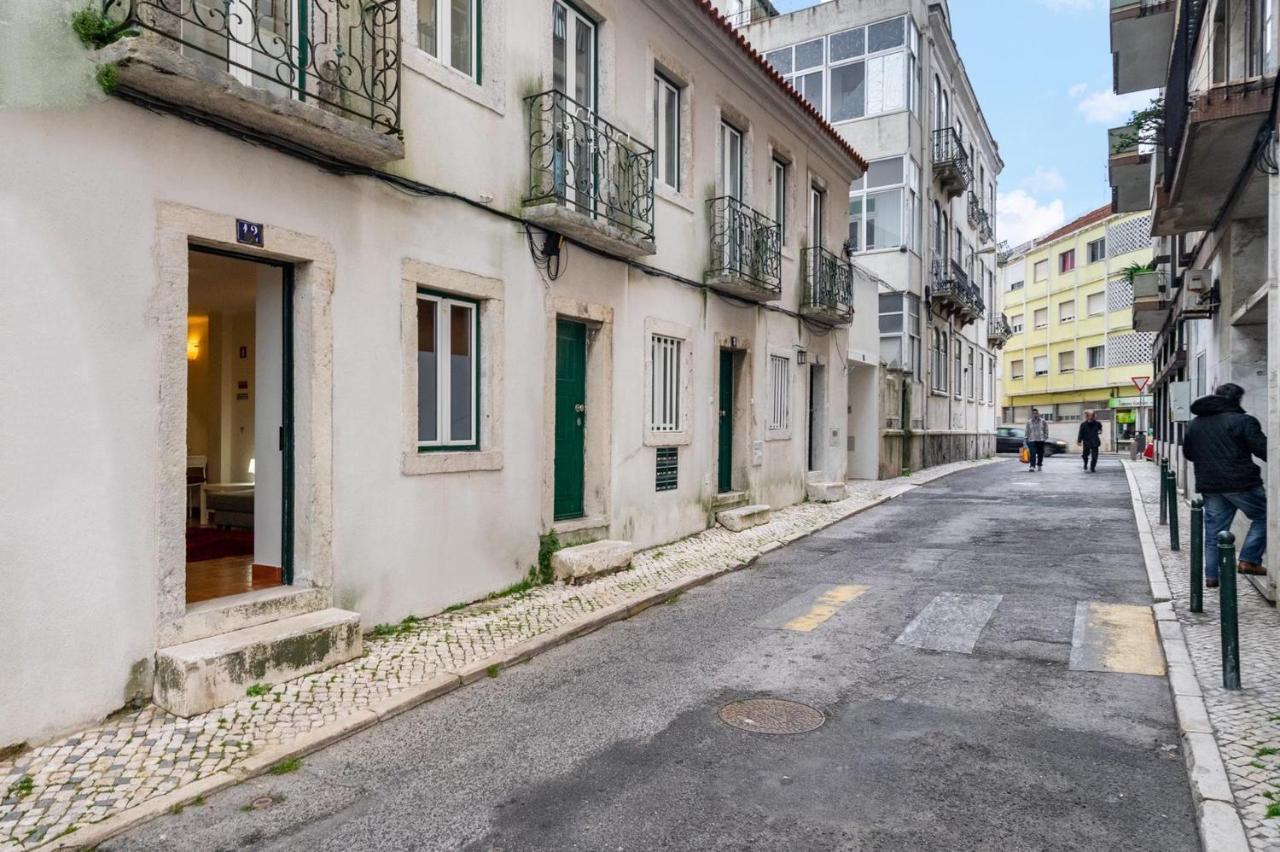 Lisboa, Lisbon, Charming Patio House, , Wifi, Air Conditioning, Near Metro, By Ig