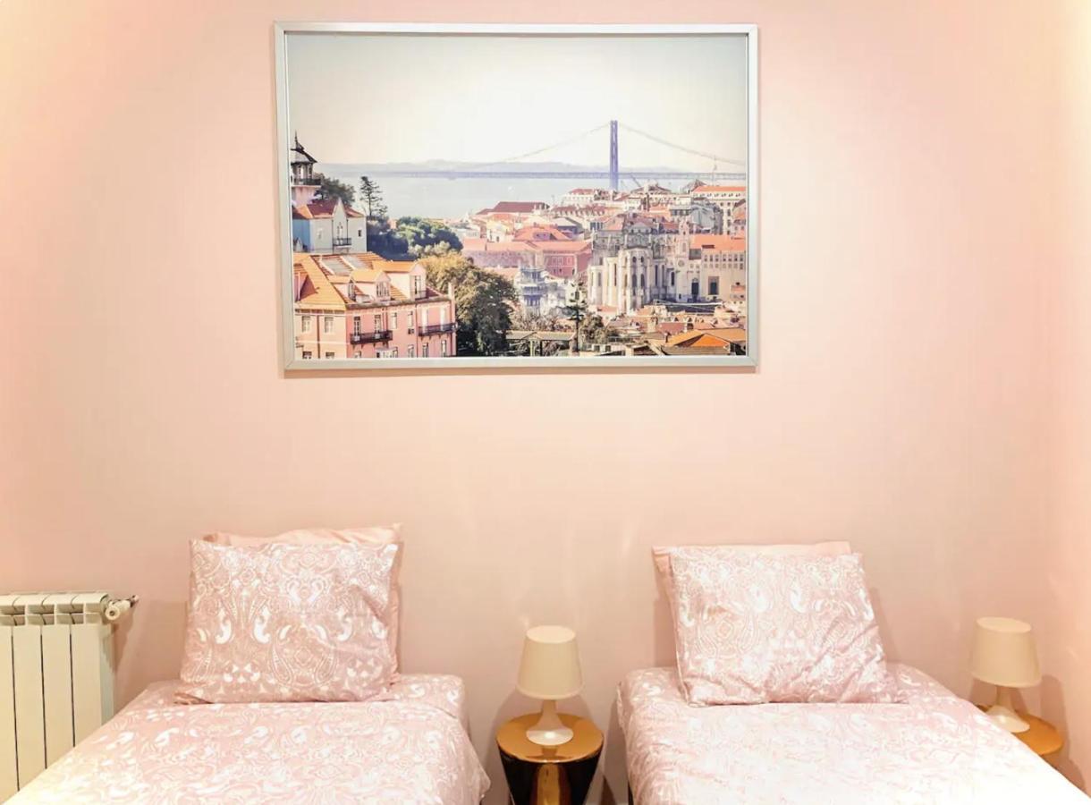 Charming 4 Bedroom In Chiado Apartment *