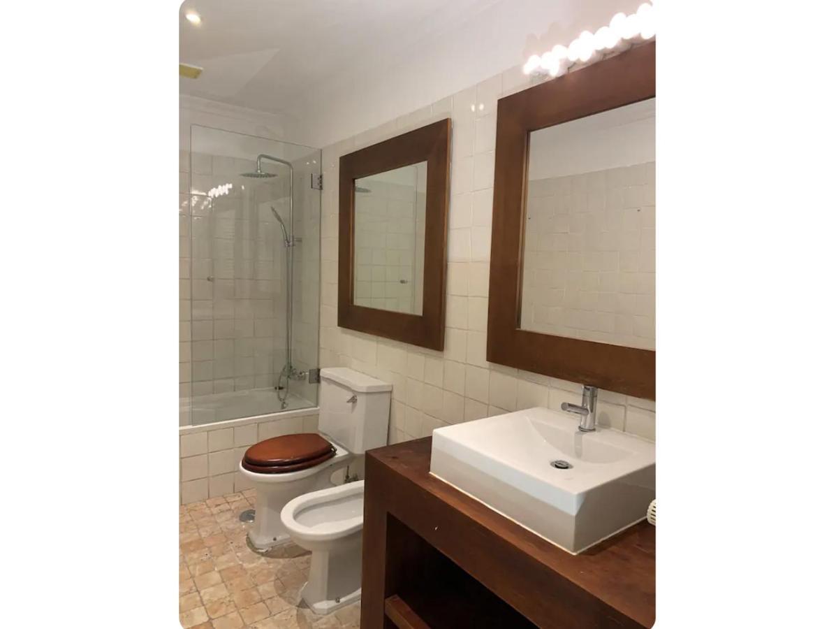Apartment Charming 4 Bedroom In Chiado Lisbon