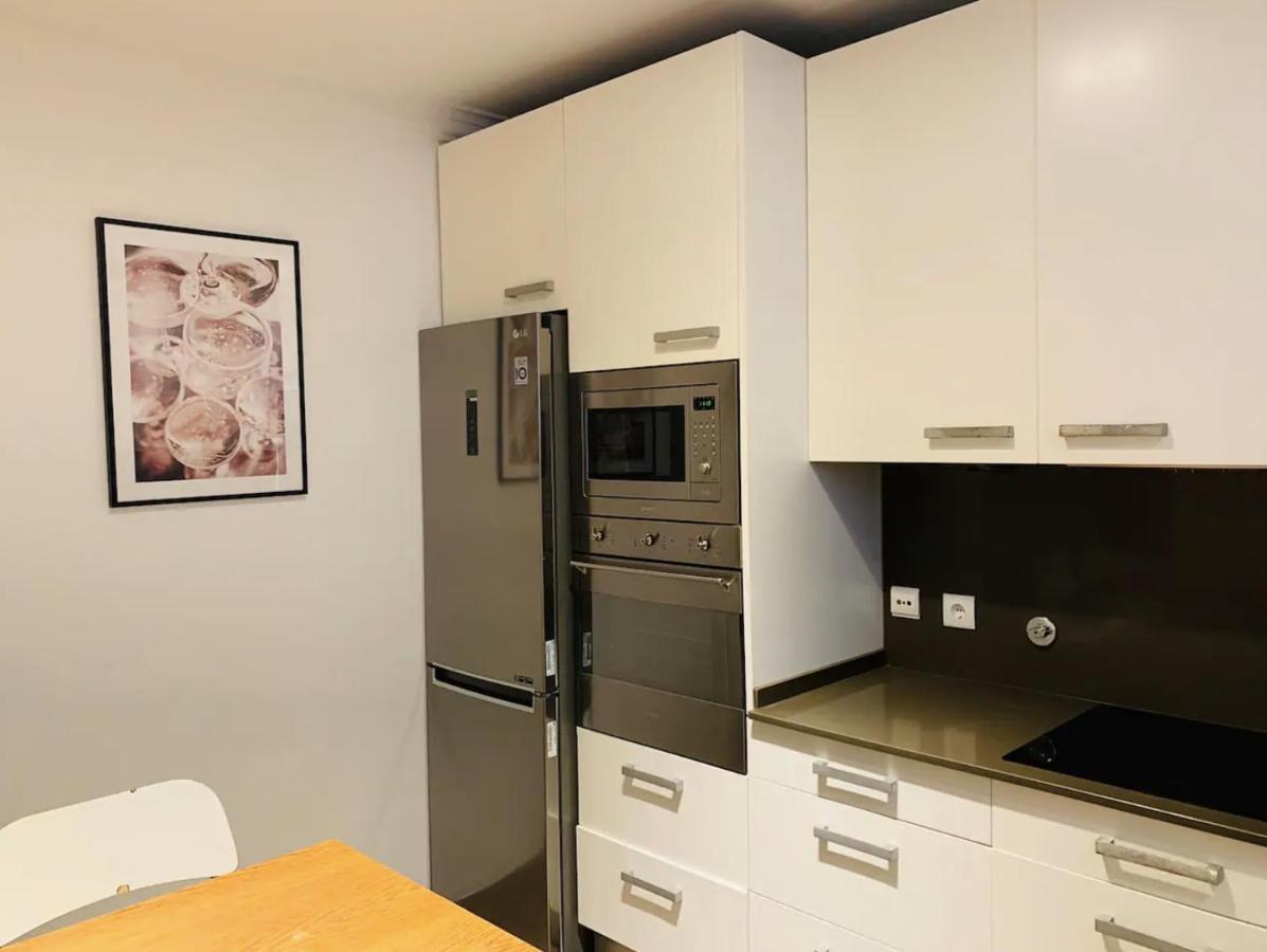 Charming 4 Bedroom In Chiado Apartment