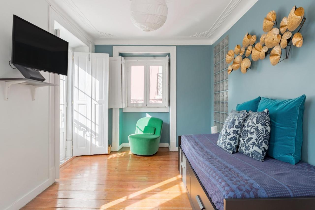 Apartment Avenida Da Liberdade Area, Bright And Newly Renovated 2 Bedroom Apartment, Historical Center