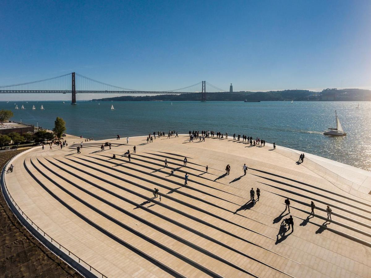 Typical Portuguese In Sao Bento Apartment Lisbon