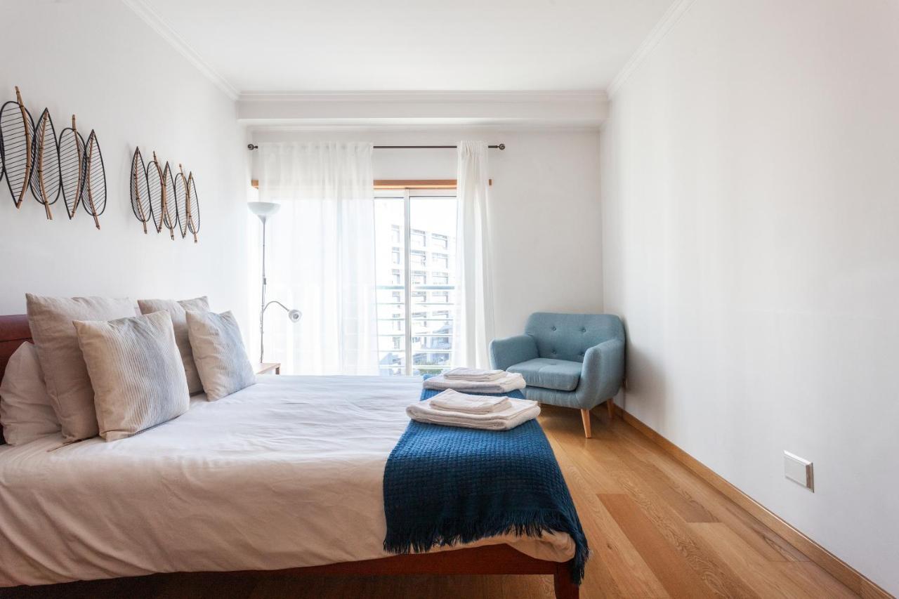 Apartment Orient - Modern, Spacious And Sunny! By The River!