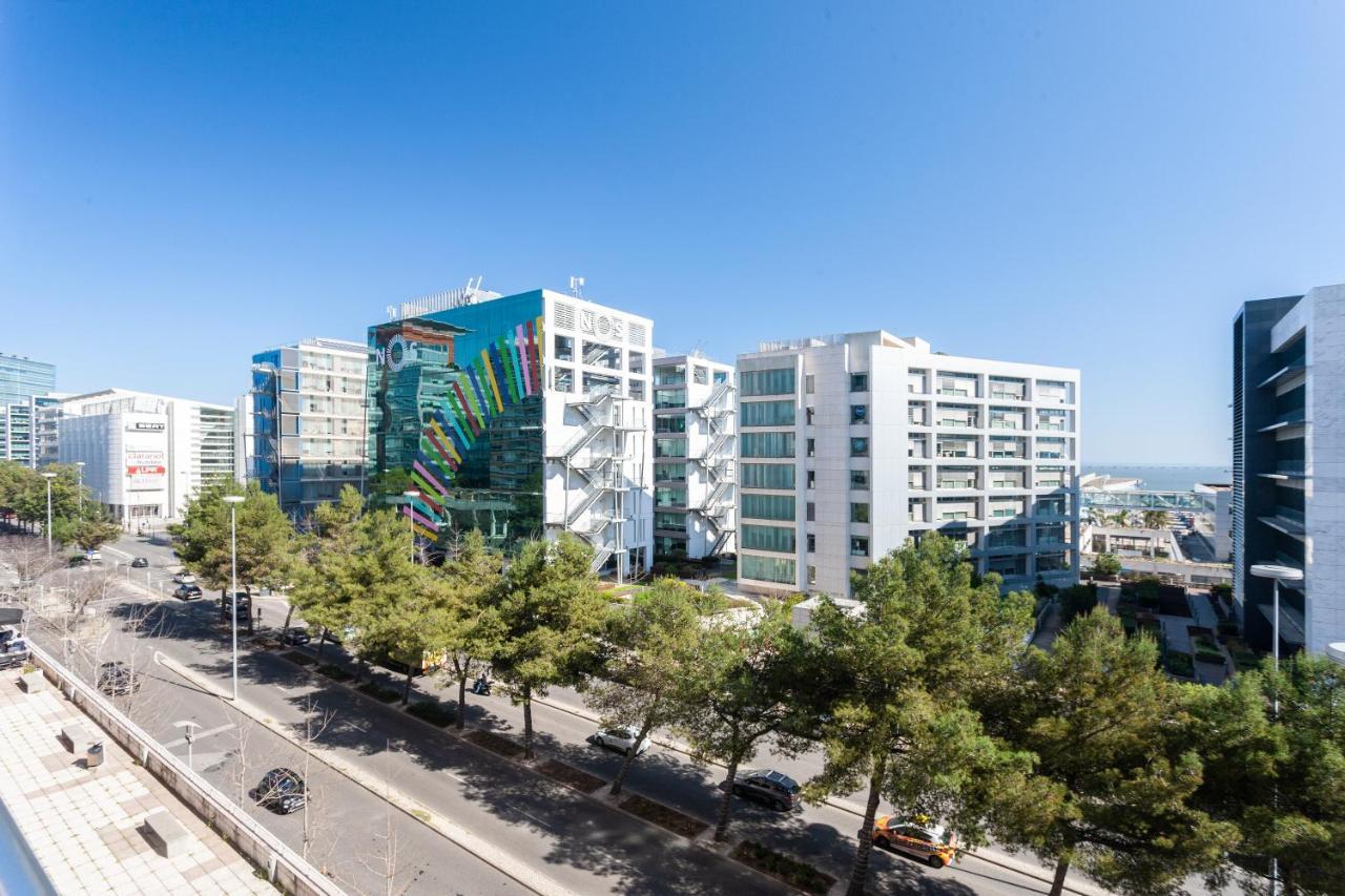 Orient - Modern, Spacious And Sunny! By The River! Apartment Lisbon