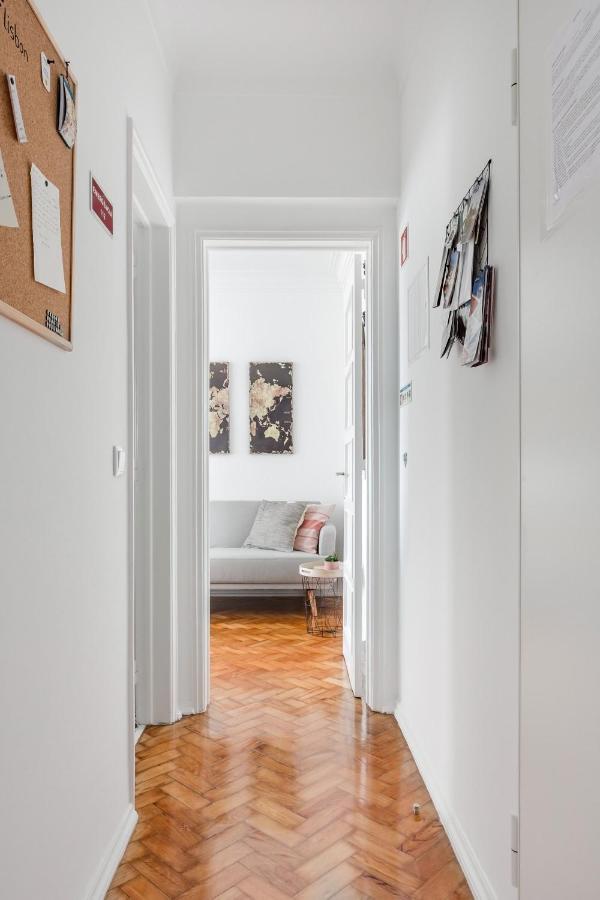 Stroll To Coffee Shops Near A Renovated Hillside In Graca Apartment Lisbon