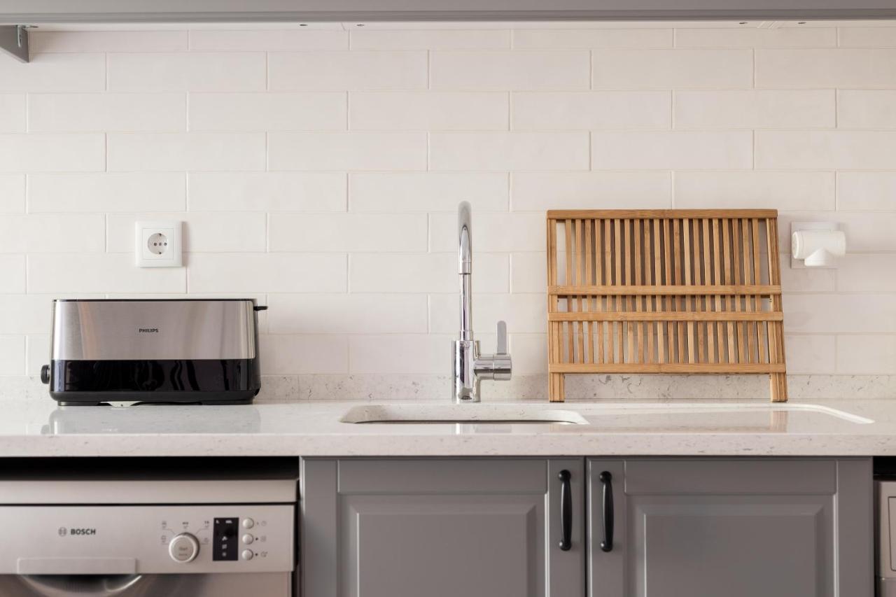 Feel In Stunning Renovated Nest In Graca Apartment *