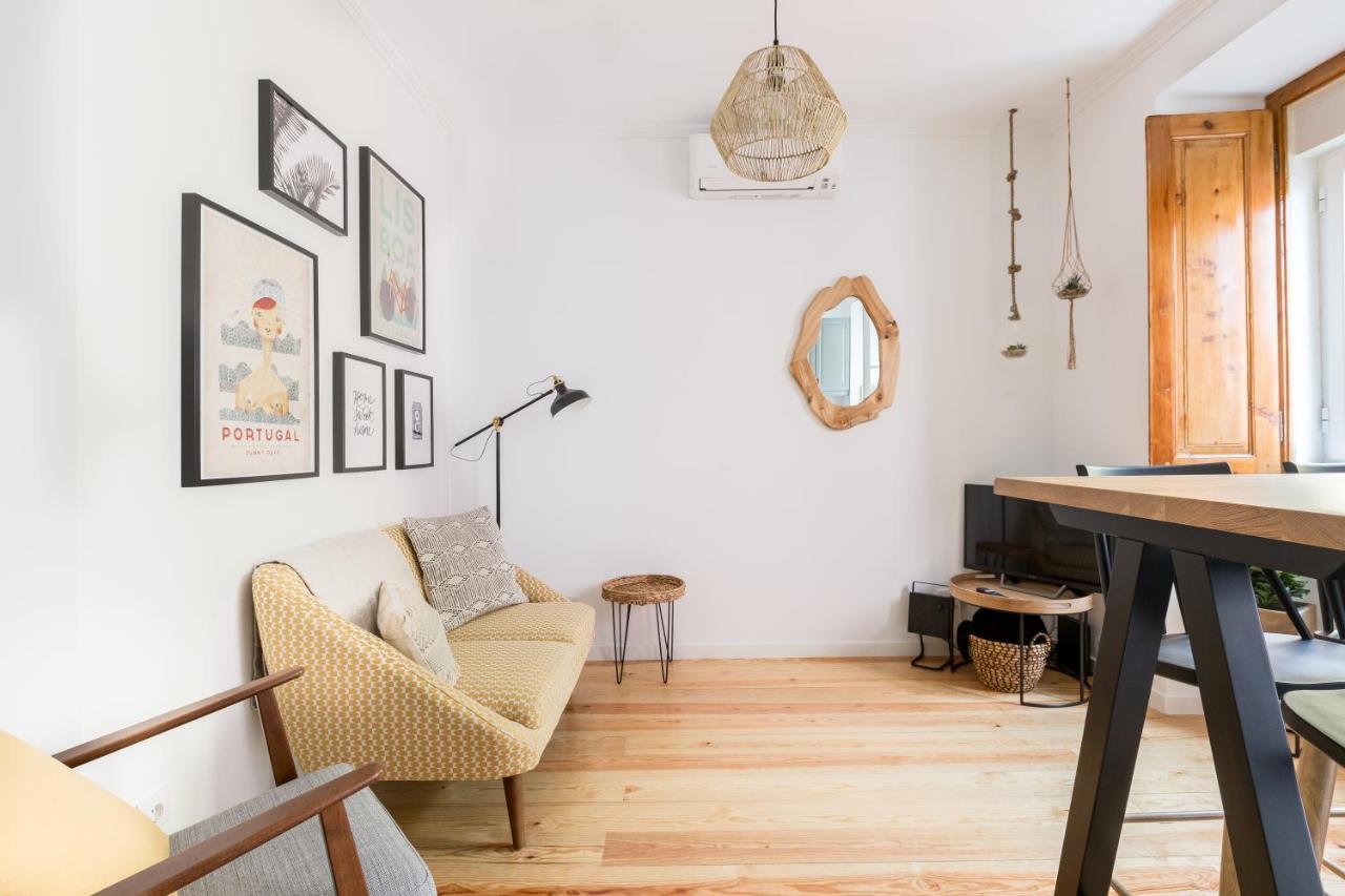 Feel In Stunning Renovated Nest In Graca * Lisbon