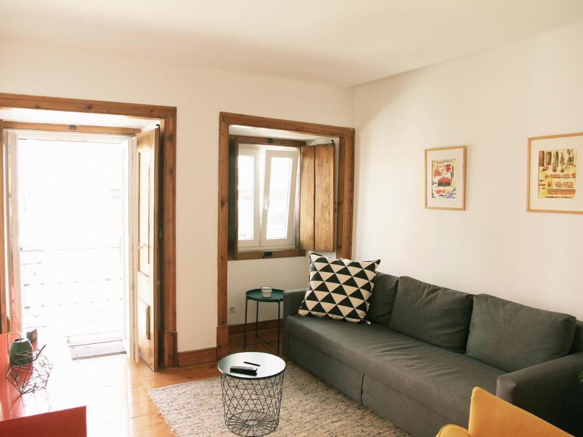 Apartment Typical Portuguese In Sao Bento Lisbon
