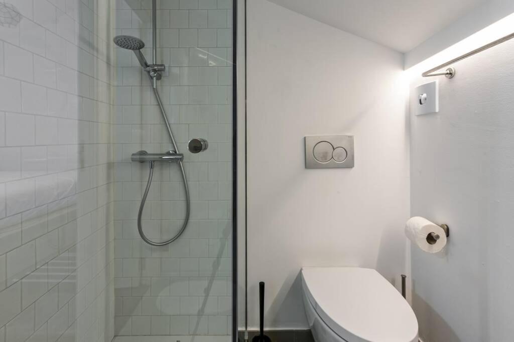 Apartment 2 Bedroom With Ac Next To Avenida Da Liberdade Lisbon
