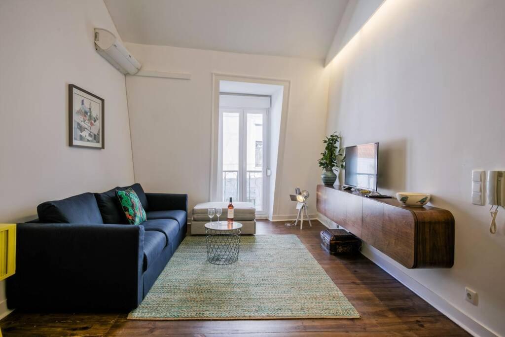 Apartment 2 Bedroom With Ac Next To Avenida Da Liberdade