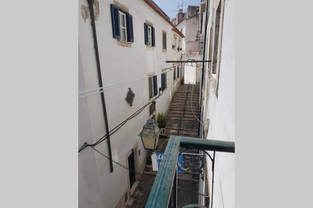 Inloveapartments - Typical Alfama Balcony * Lisbon