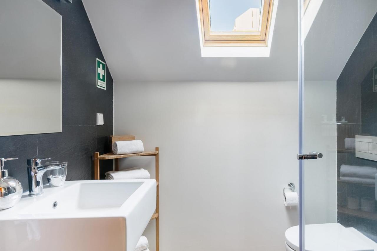 Bica Chiado Riverside Terrace Retreat *