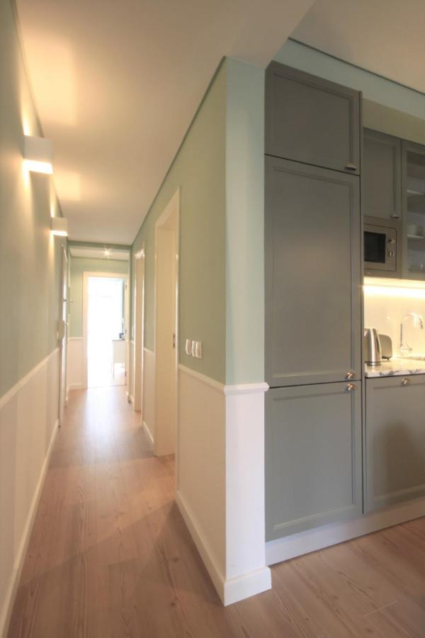 Minty Fresh Apartment Lisbon