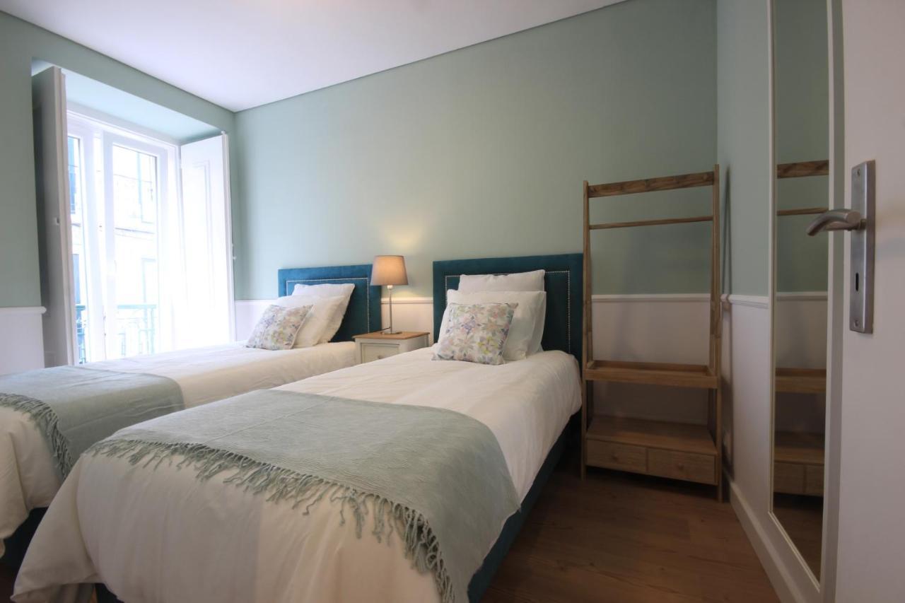 Minty Fresh Apartment
