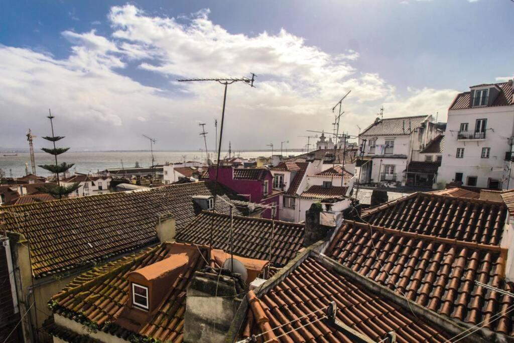 Amazing River View In Historical Apartment Lisbon