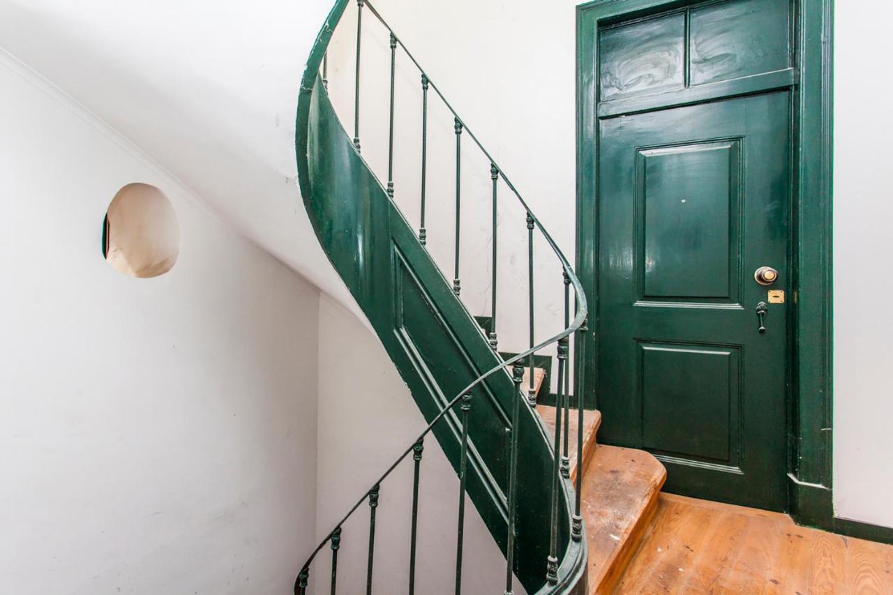 Amazing River View In Historical Apartment Lisbon