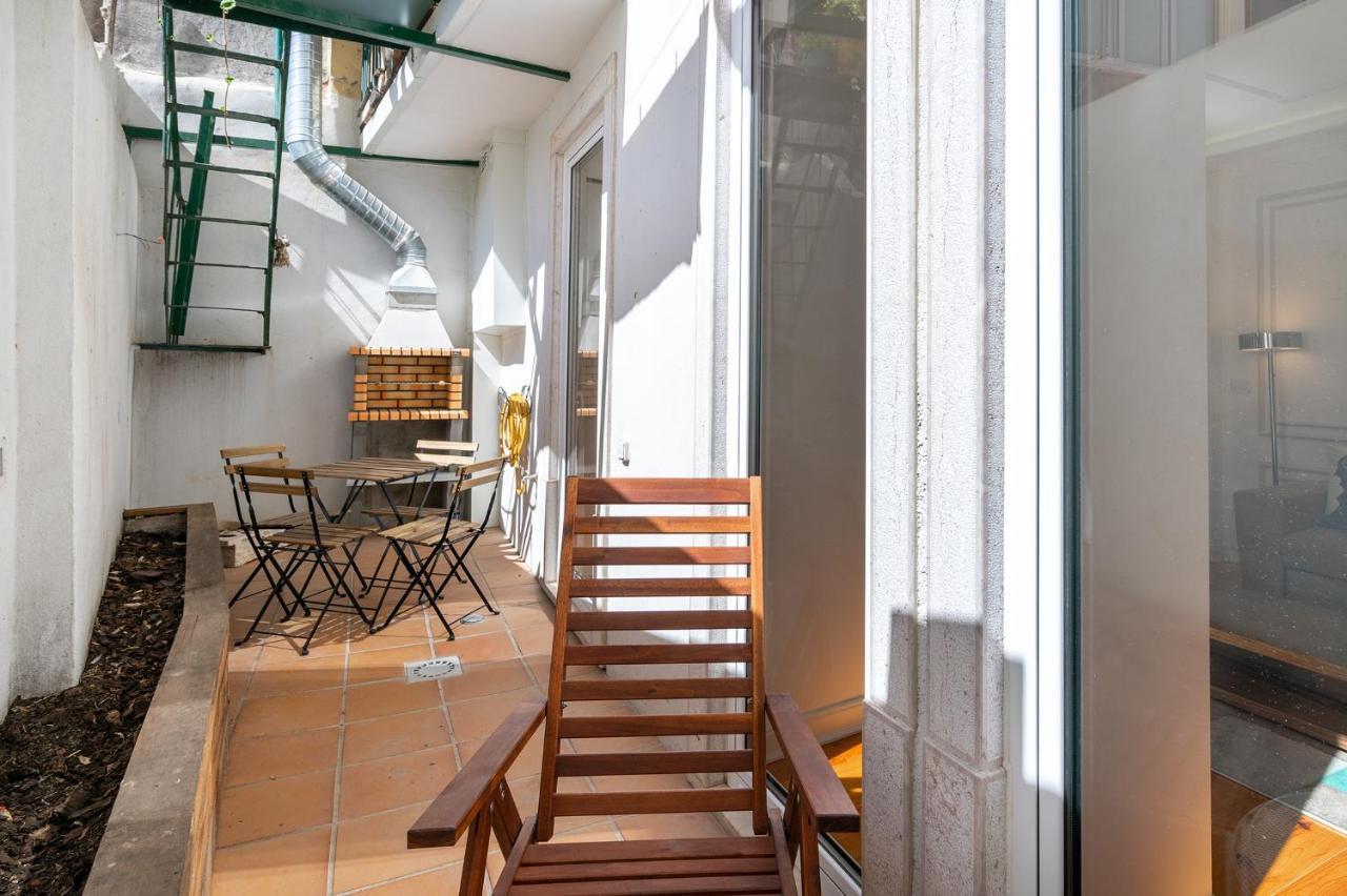 Apartment Whome | Great Location & Large Family W/patio *