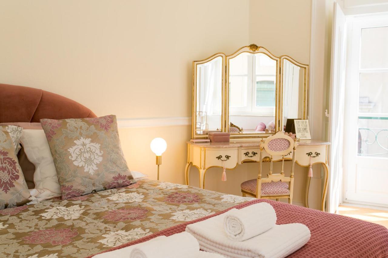 Chiado Deluxe Gem 4bdr Amazing Apartment Lisbon