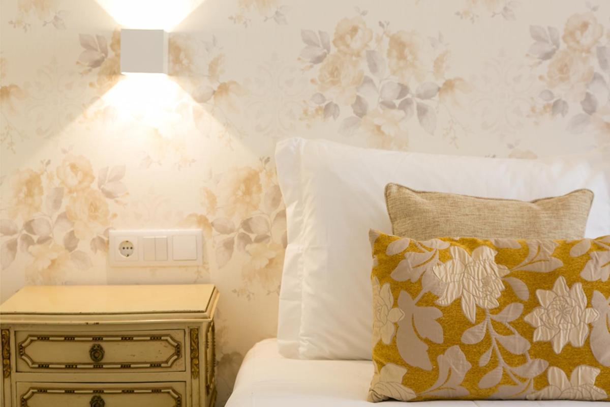 Amalia Near Rossio Square Guest house 3*