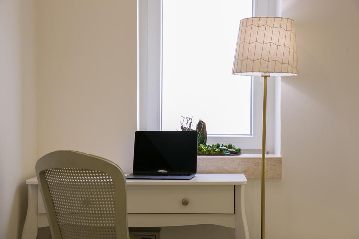 Amalia Near Rossio Square Guest house 3*