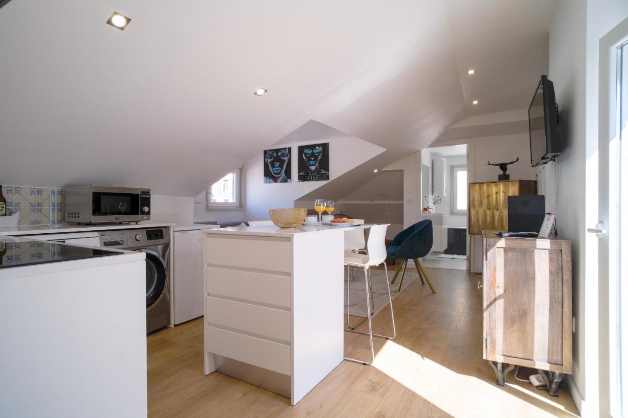 Apartment Good Karma - Bright And Sophisticated With Balcony *