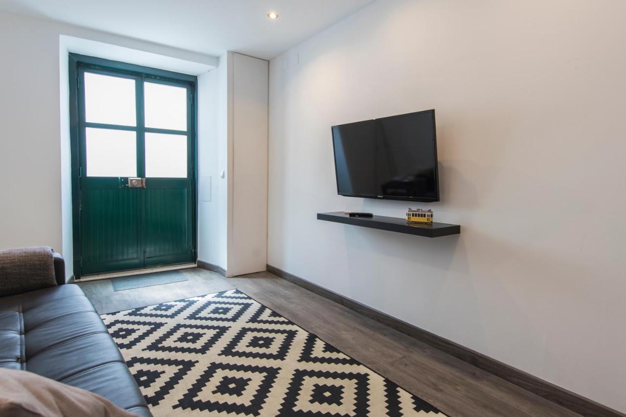 Alfama Typical Beco Da Adica Apartment *