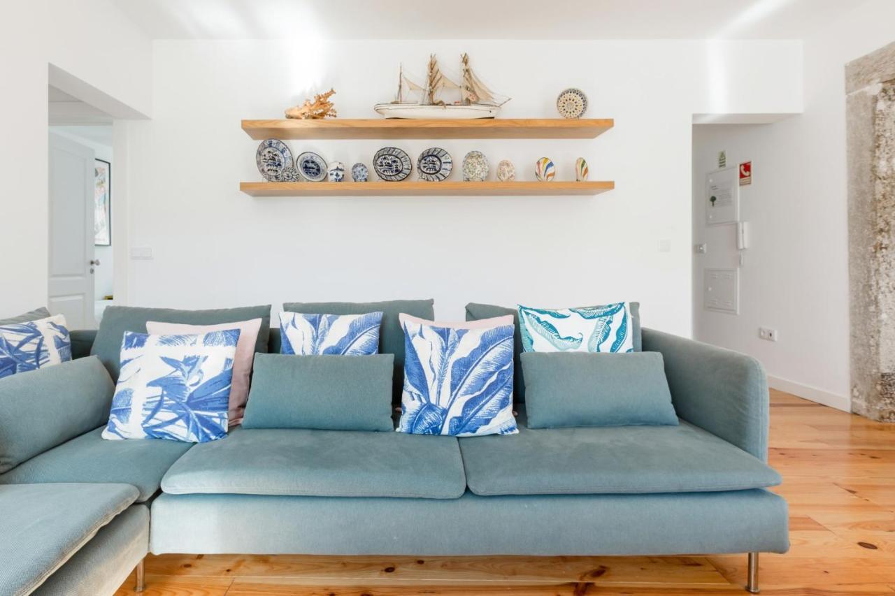 Alfama Terrace: Historic Charm With River Views *