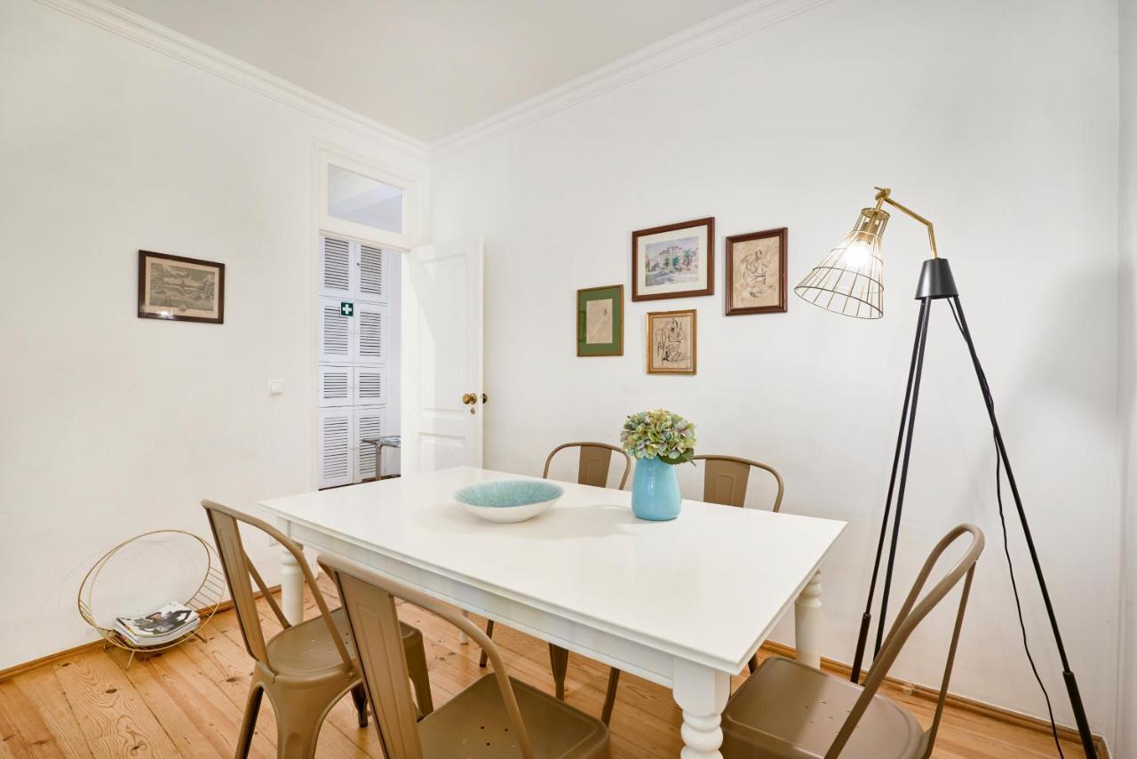 Apartamento Spacious Bairro Alto With Courtyard, By Timecooler *
