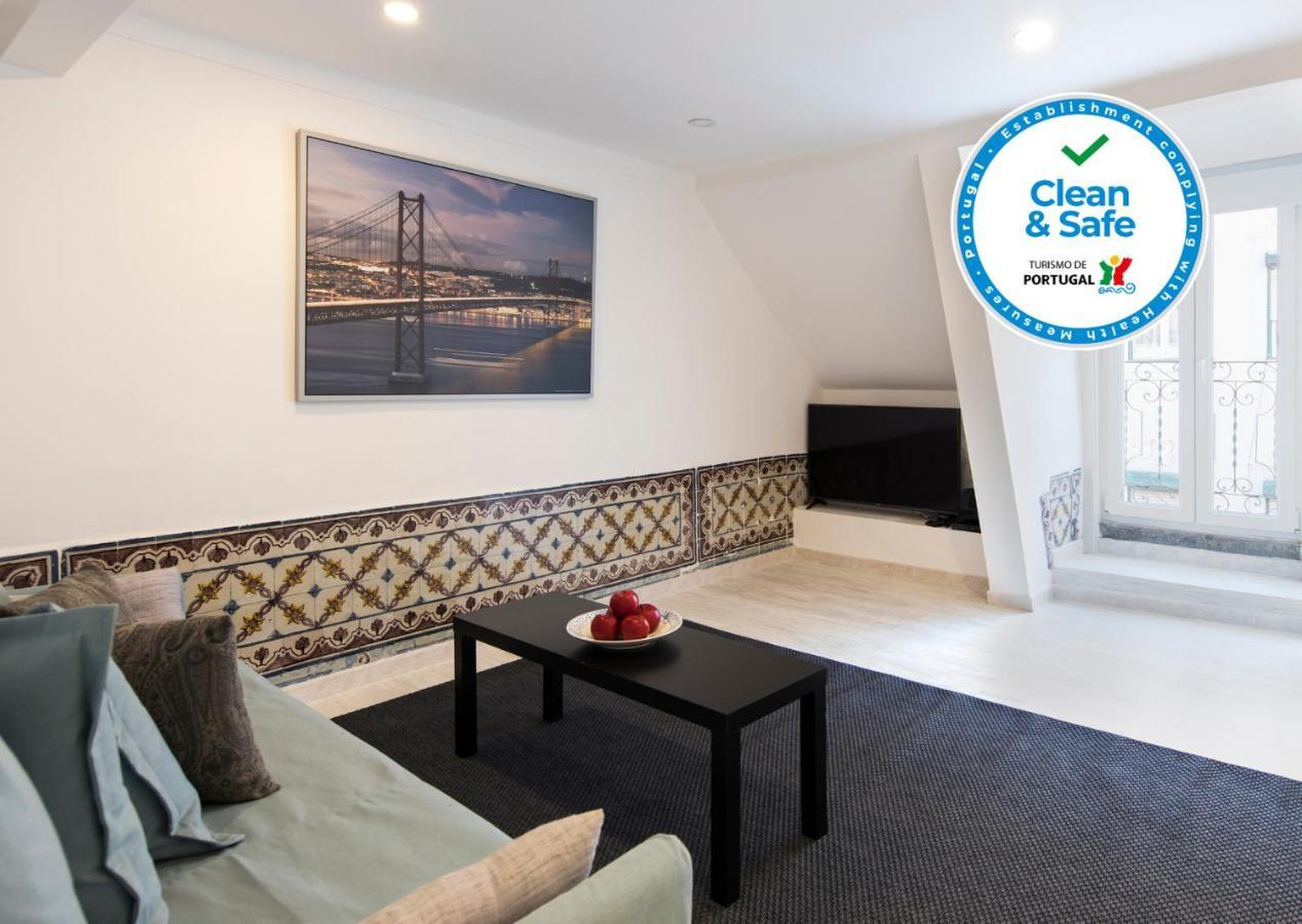 Apartment Traditional Duplex In Principe Real Lisbon