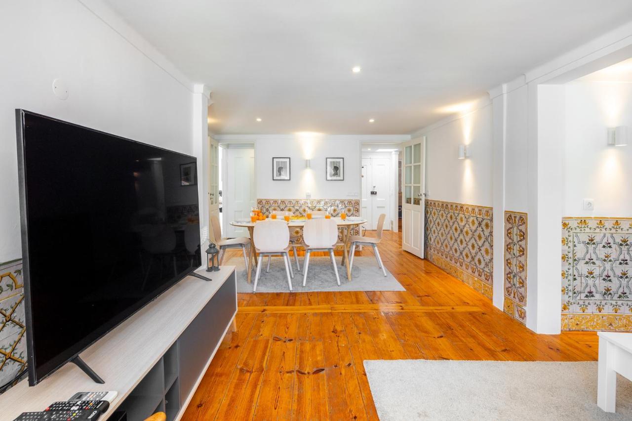 Whome Charming And Historical In Santa Justa Lisbon